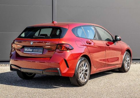 BMW 120, 2025