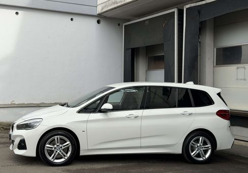 BMW 220, 2022