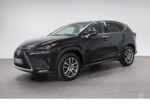 Lexus NX, 2020