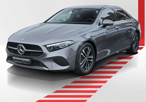 Mercedes-Benz A 200, 2025