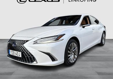 Lexus ES, 2022