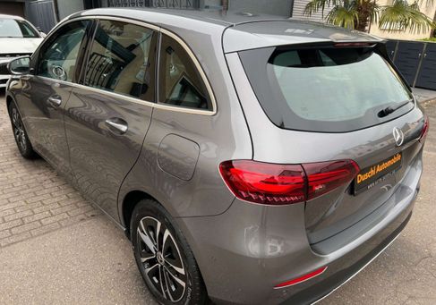 Mercedes-Benz B 200, 2025