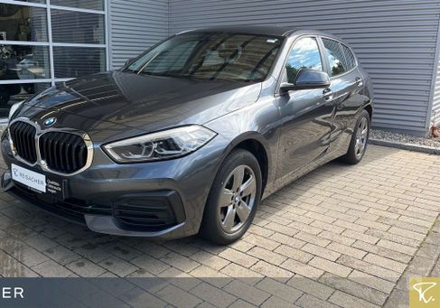 BMW 118, 2021