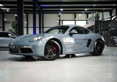 Porsche 718, 2016