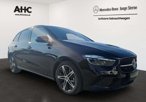 Mercedes-Benz B 180, 2024