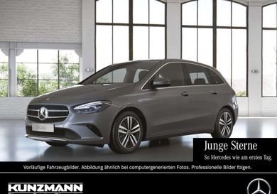 Mercedes-Benz B 200, 2022