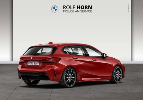 BMW 118, 2024