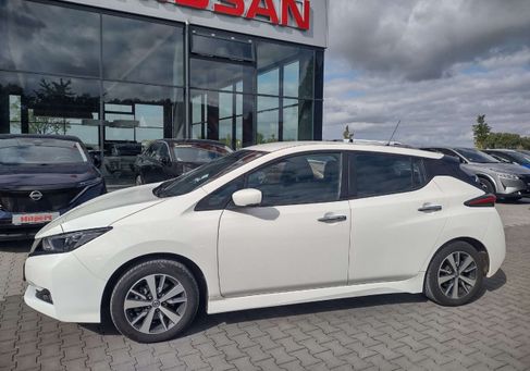 Nissan Leaf, 2021 3