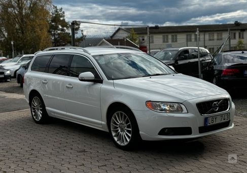 Volvo V70, 2011