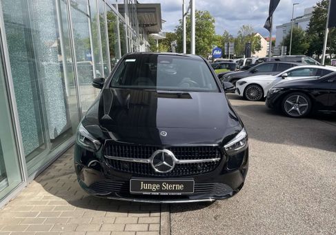 Mercedes-Benz B 180, 2024 2