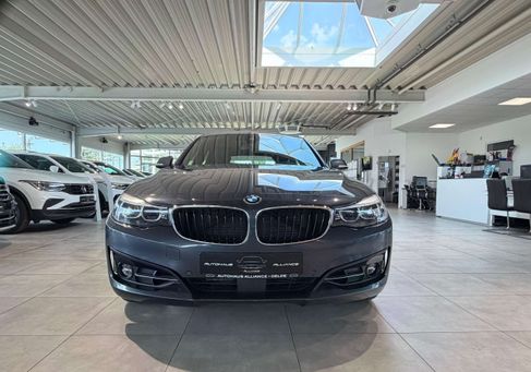 BMW 330, 2018