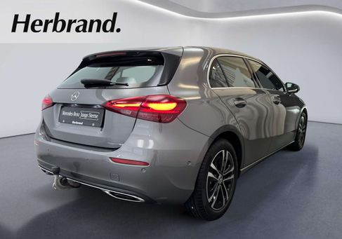 Mercedes-Benz A 180, 2025 3
