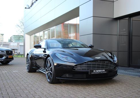 Aston Martin DB11, 2022