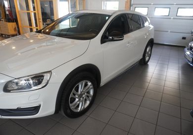 Volvo V60 Cross Country, 2018