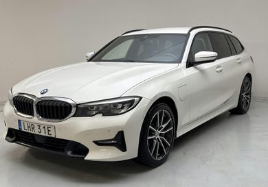 BMW 330, 2021