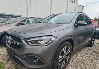 Mercedes-Benz GLA 200, 2021