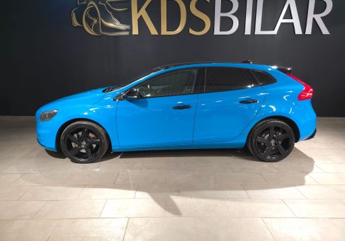 Volvo V40, 2015