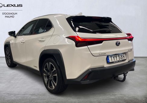 Lexus UX, 2019 3
