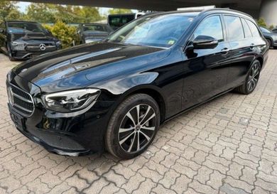 Mercedes-Benz E 300, 2022