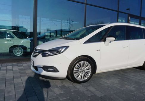 Opel Zafira, 2017