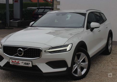 Volvo V60 Cross Country, 2021