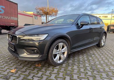 Volvo V60 Cross Country, 2019