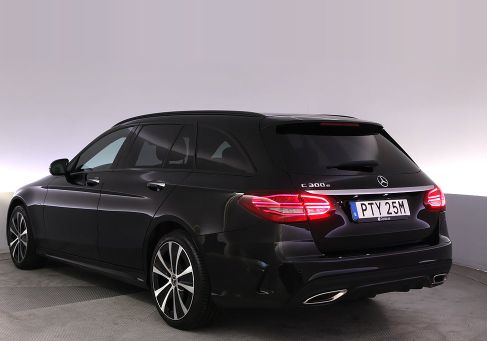 Mercedes-Benz C 300, 2021