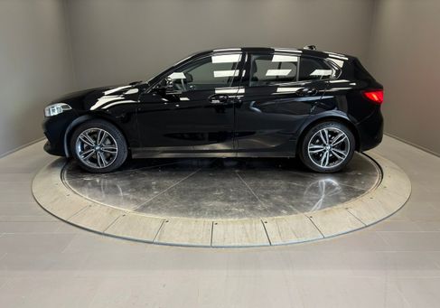 BMW 118, 2024