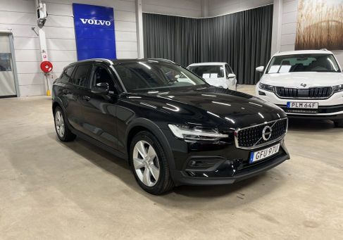 Volvo V60 Cross Country, 2022