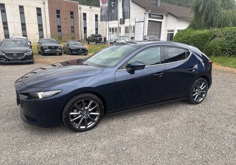 Mazda 3, 2025