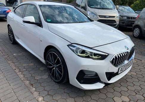 BMW 218, 2020 3