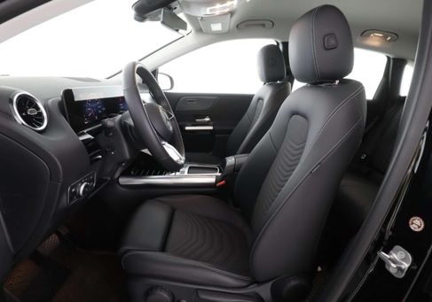 Mercedes-Benz B 220, 2023