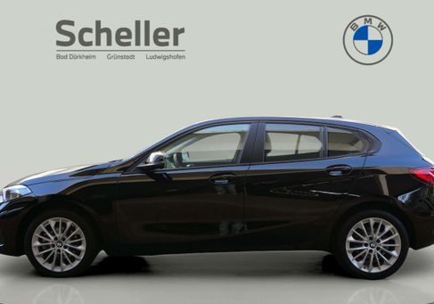 BMW 118, 2023