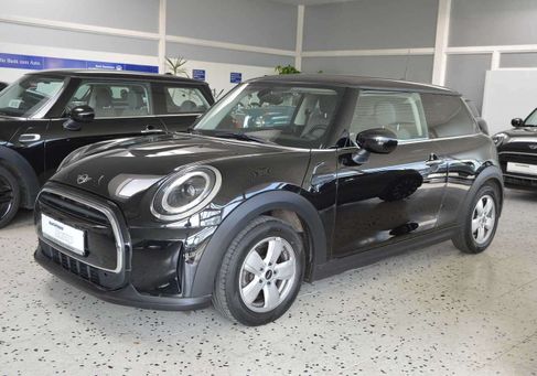 MINI ONE, 2022