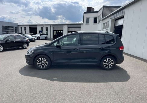 Volkswagen Touran, 2022 3