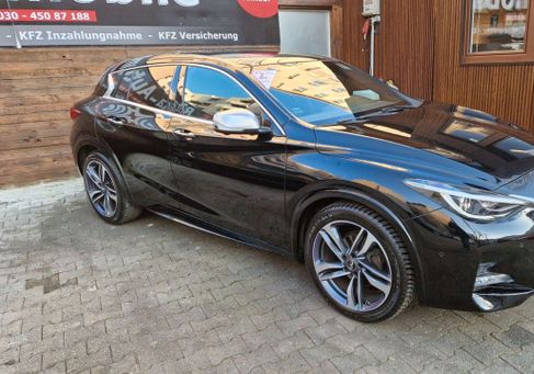 Infiniti Q30, 2017