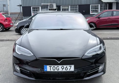 Tesla Model S, 2018