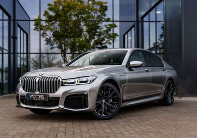 BMW 745, 2019