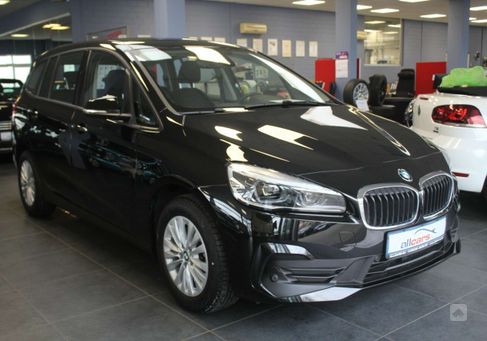 BMW 218, 2021