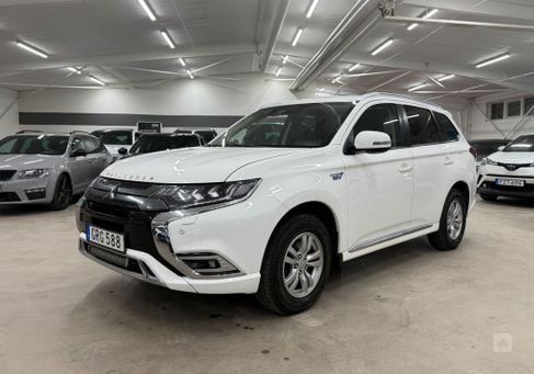 Mitsubishi Outlander, 2020