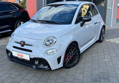 Abarth 695, 2022