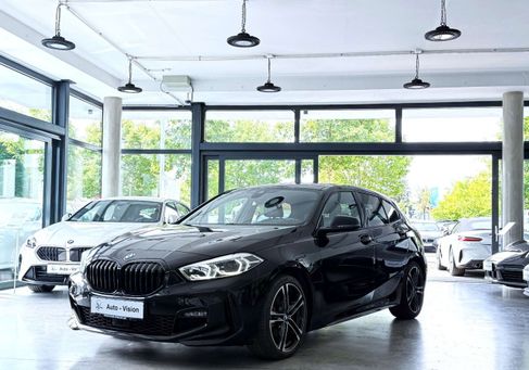 BMW 118, 2024