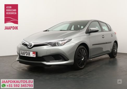 Toyota Auris, 2016