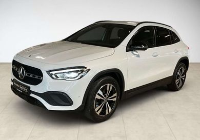 Mercedes-Benz GLA 200, 2022