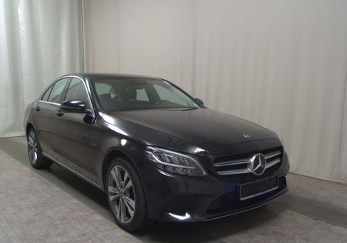 Mercedes-Benz C 300, 2021