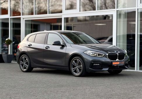 BMW 118, 2019