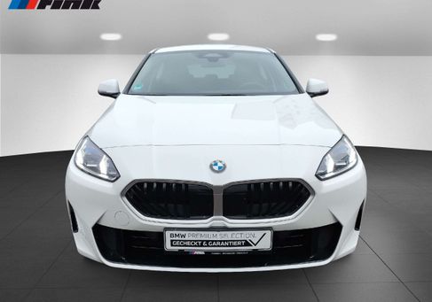 BMW 120, 2024