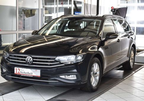 Volkswagen Passat Variant, 2022