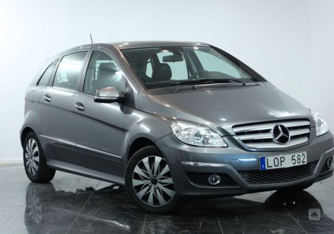 Mercedes-Benz B 200, 2011