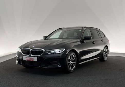 BMW 320, 2022 3